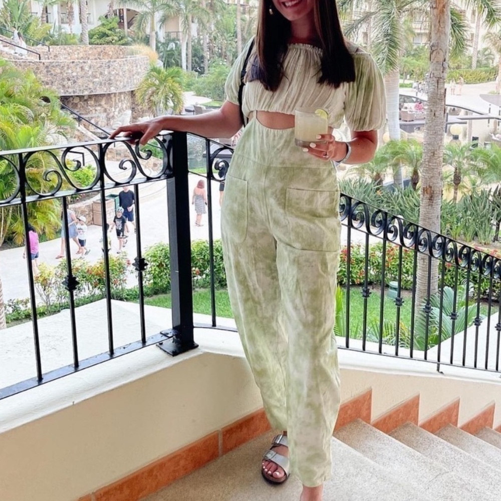 FREE PEOPLE Stroll In Kyoto Green White Tie Dye Overall - Picture 8 of 8